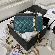 Chanel Vintage Baguette Bag Green Size 10 x 17.2 x 3.3 cm - 4