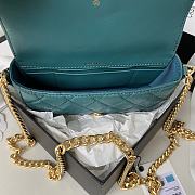Chanel Vintage Baguette Bag Green Size 10 x 17.2 x 3.3 cm - 3