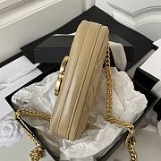 Chanel Vintage Baguette Bag Beige Size 10 x 17.2 x 3.3 cm - 5