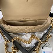 Chanel Vintage Baguette Bag Beige Size 10 x 17.2 x 3.3 cm - 4
