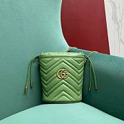 Gucci GG Marmont Mini Bucket Bag Green Size 19 x 17 x 10.5 cm - 1