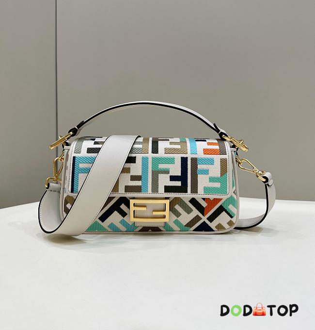 Fendi Baguette Bag Size 27 x 6 x 14 cm - 1