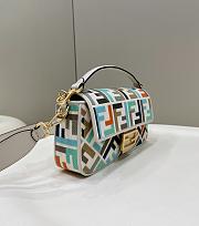 Fendi Baguette Bag Size 27 x 6 x 14 cm - 3