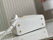 Louis Vuitton LV Capucines Ostrich Pattern Handbag White Size 21 x 14 x 8 cm - 6