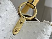 Louis Vuitton LV Capucines Ostrich Pattern Handbag White Size 31.5 x 20 x 11 cm - 4