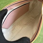 Gucci GG Matelassé Handbag Pink Size 25 x 15 x 8 cm - 2