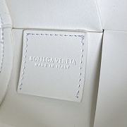 Botega Venata Medium Canette White Size 21 x 9 x 9 cm - 3