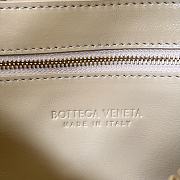 Bottega Veneta Brick Cassette Leather Shoulder Bag Beige Size 28 x 14 x 10 cm - 2