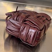 Bottega Veneta Arco Small Leather Red Wine Size 20 x 13 x 7 cm - 4