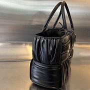 Bottega Veneta Arco Small Leather Black Size 20 x 13 x 7 cm - 3