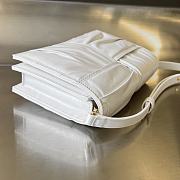 Botega Venata Mini Cassette Cross Body Bag White Size 19 x 13.5 x 3.5 cm - 2