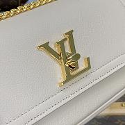 Louis Vuitton LV LockMe Chain Bag East West M22303 White Size 23.5 x 14 x 6 cm - 3