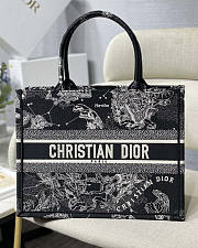 Dior Medium Book Tote Black Toile de Jouy Zodiac Embroidery Size 36 x 27.5 x 16.5 cm - 1