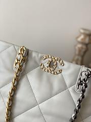 Chanel 22 Tote Bag White Size 24 x 41 x 10.5 cm - 4