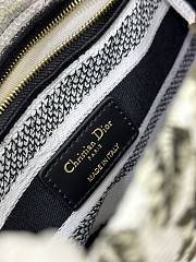 Dior Lady D-Lite Bag White Petites Fleurs Embroidery Size 24 x 20 x 11 cm - 5