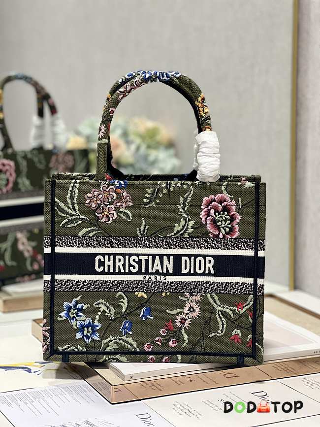 Dior Book Tote Green Multicolor Dior Petites Fleurs Embroidery Size 26.5 × 21 × 14 cm  - 1