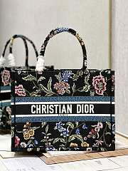 Dior Medium Book Tote Black Multicolor Dior Petites Fleurs Embroidery Size 36 × 28 cm - 1