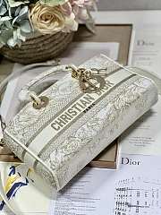 Dior Lady D-Joy Bag Medium Golden Magpie Embroidered Size 26 x 13.5 x 5 cm - 3