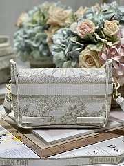Dior Women Small Messenger Octagonal Star Gold Bag Size 23 × 15 × 8 cm - 5