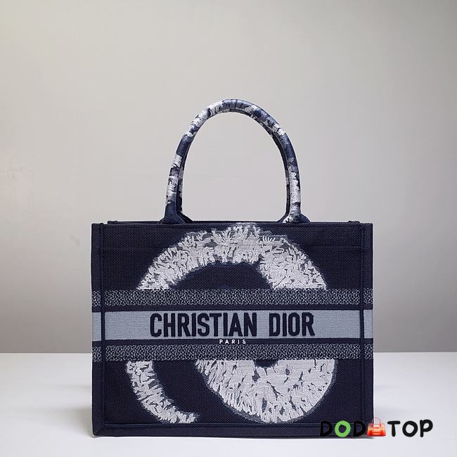 Dior Medium Book Tote Bag Blue Size 36.5 x 28 x 14 cm - 1