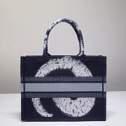 Dior Medium Book Tote Bag Blue Size 36.5 x 28 x 14 cm - 6