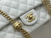 Chanel Flap Chain Bag White Size 23 cm - 2