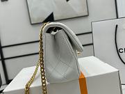 Chanel Flap Chain Bag White Size 12 × 20 × 6.5 cm - 5