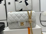 Chanel Flap Chain Bag White Size 12 × 20 × 6.5 cm - 3