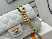 Chanel Flap Chain Bag White Size 12 × 20 × 6.5 cm - 2