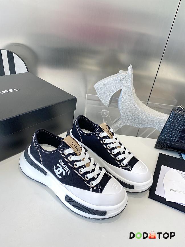 Chanel Sneakers 22 - 1