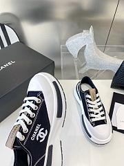 Chanel Sneakers 22 - 4