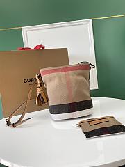 Burberry Ashby Medium Bag Size 17 x 15.5 x 24.5 cm - 1