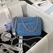 Chanel Flap Bag Denim Size 12 x 19 x 8 cm - 3