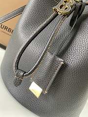  Burberry Leather Bucket Bag Black Size 16 x 26 x 26 cm - 6