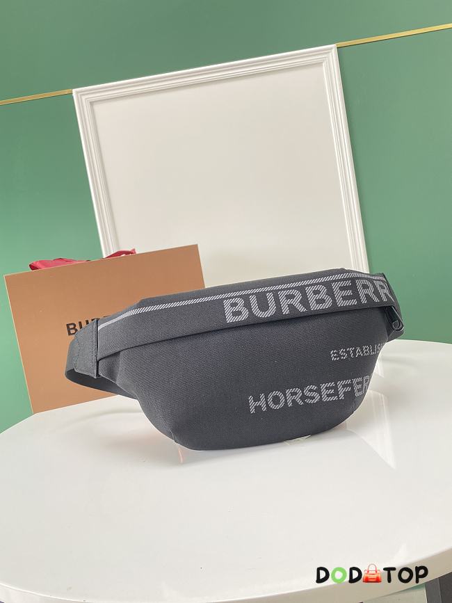 Burberry Horseferry Print Belt Bag Black Size 30 x 17 cm - 1