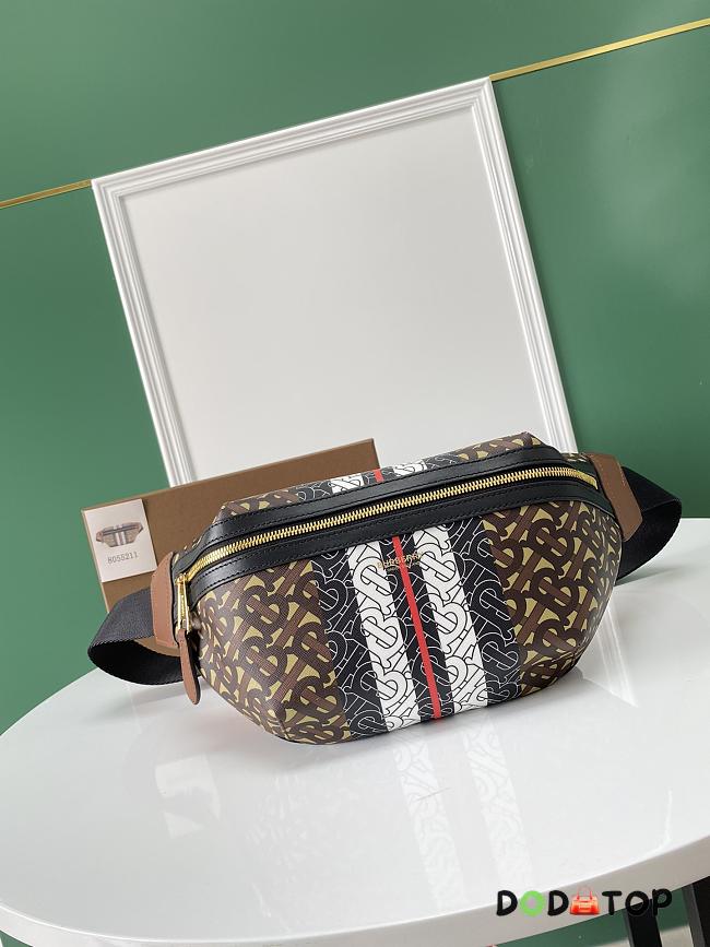 Burberry Medium Sonny Belt Bag Size 31 x 7.5 x 16 cm - 1