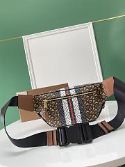 Burberry Medium Sonny Belt Bag Size 31 x 7.5 x 16 cm - 4