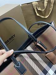 Burberry Women Medium Check and Leather Tote-Brown Size 34 x 14 x 28 cm - 3
