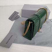 Balenciaga Hourglass Mini Chain Bag Green Size 19.3 x 11.9 x 4.8 cm - 3
