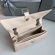Balenciaga Cream Hourglass Chain Bag Size 25 x 15 x 9.5 cm - 5