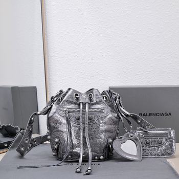 Balenciaga Le Cagole Bucket Bag Size 15 x 20 x 18 cm