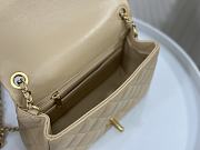 Chanel Chain Flap Bag Beige Size 13 x 20 x 7 cm - 4