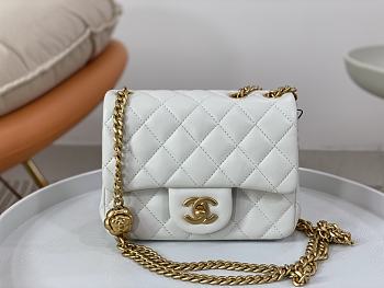 Chanel Flap Bag Mini White Size 17 cm