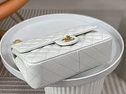 Chanel Flap Bag Lambskin White Size 23 cm - 6