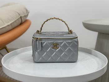  Chanel Vanity Handle Bag Grey Size 16 x 9.5 x 8 cm