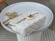 Chanel Flap Handle Bag White Size 20 x 13 x 5 cm - 2