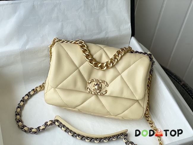 Chanel 19 Flap Yellow Bag Size 26 x 9 x 16 cm - 1