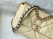 Chanel 19 Flap Yellow Bag Size 26 x 9 x 16 cm - 2