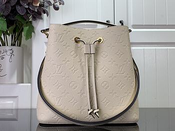 Louis Vuitton Néonoé Medium Bucket Bag M46526 Size 26 x 26 x 17.5 cm