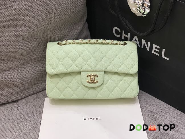 Chanel Flap Bag Caviar Green Gold Hardware Size 23 cm - 1
